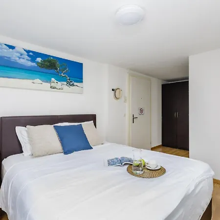 Apartment Swiss Star District 4 - Contactless Self Check-in